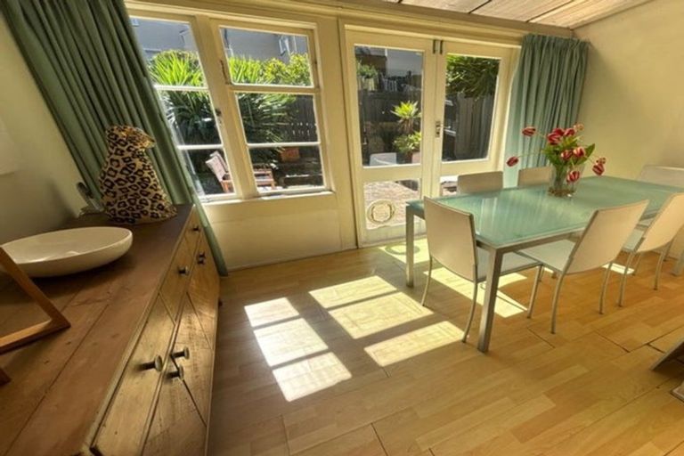 Photo of property in 15/8 Hamilton Road, Herne Bay, Auckland, 1011