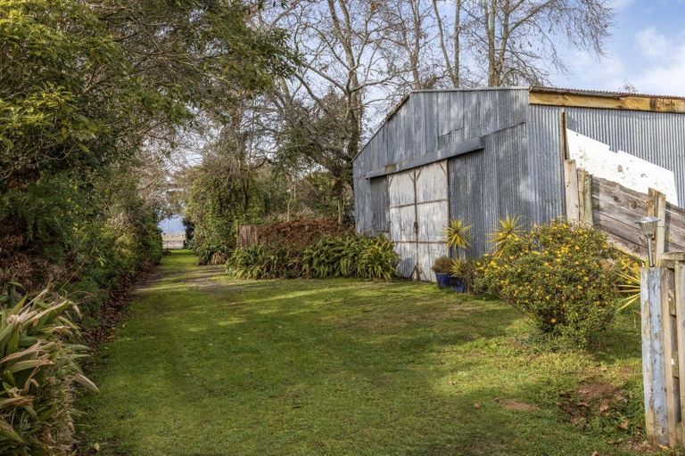 Photo of property in 154 Main Road, Levin, 5510