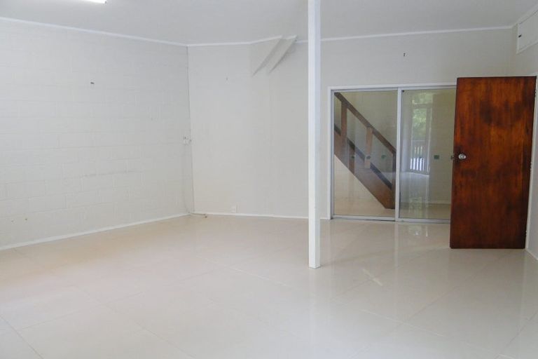 Photo of property in 5 Waverley Avenue, Glenfield, Auckland, 0629