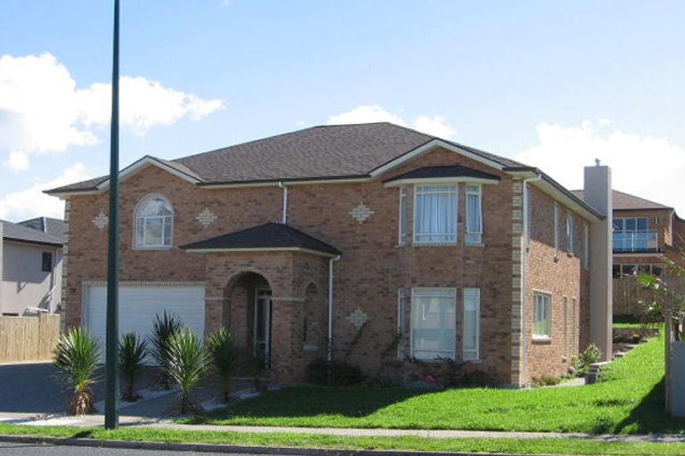 Photo of property in 52 Harbour View Road, Te Atatu Peninsula, Auckland, 0610