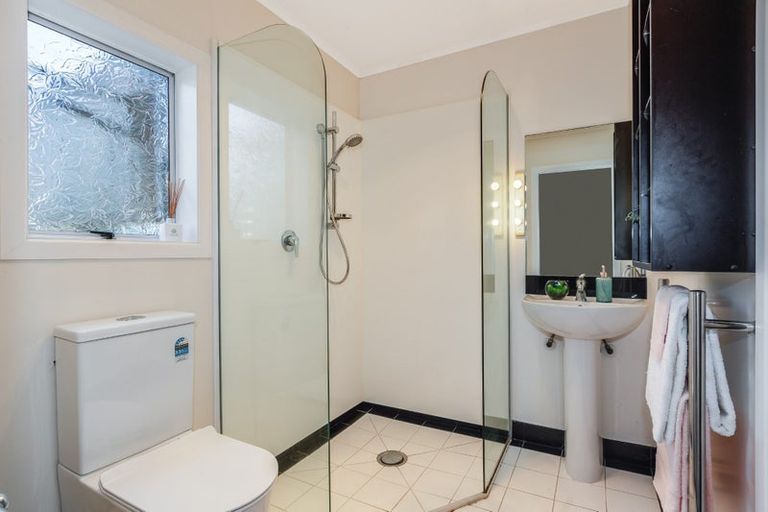 Photo of property in 2 Ash Grove, Ranui, Porirua, 5024