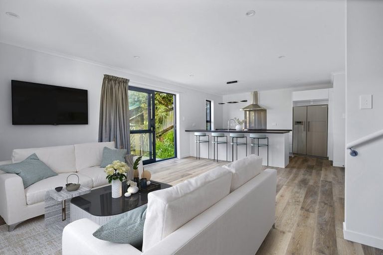 Photo of property in 5 Massey Street, Tawa, Wellington, 5028