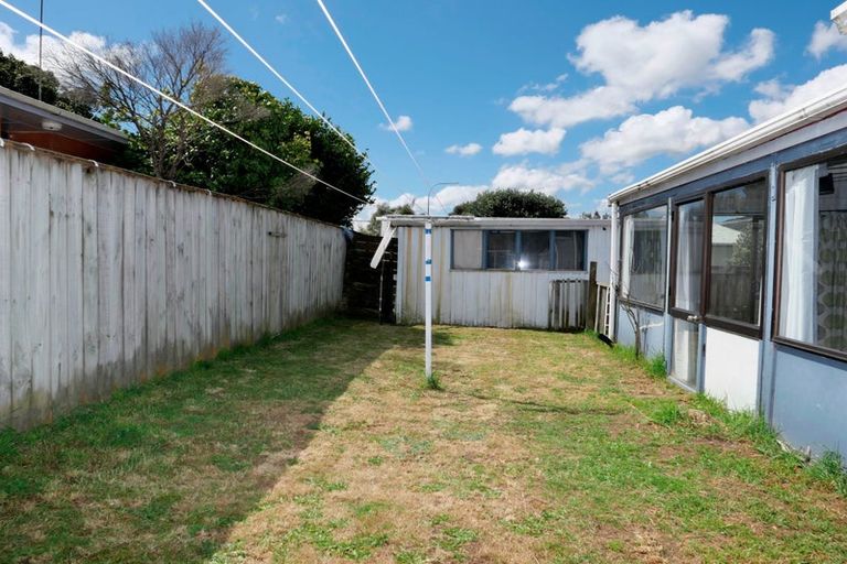 Photo of property in 129 Arawhata Road, Paraparaumu, 5032