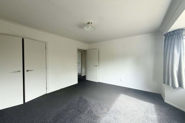 Photo of property in 14a Omata Road, Westown, New Plymouth, 4310