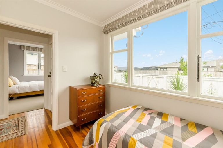 Photo of property in 131 Renown Road, Raumati South, Paraparaumu, 5032