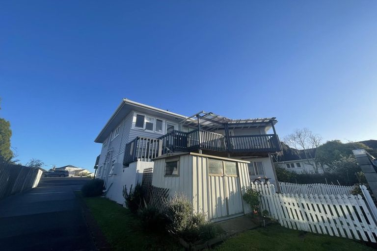 Photo of property in 377 East Coast Road, Mairangi Bay, Auckland, 0630