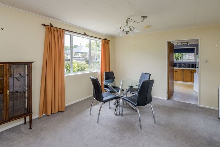 Photo of property in 14 Richmond Avenue, Waikanae, 5036