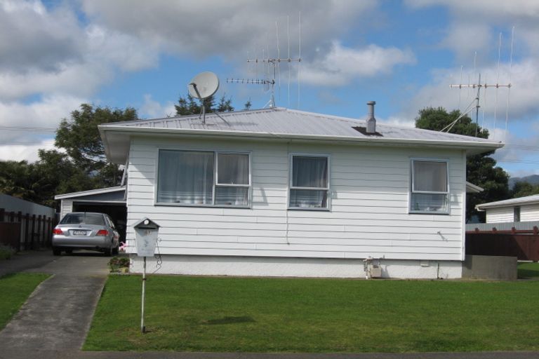 Photo of property in 41 Strathmore Avenue, Levin, 5510