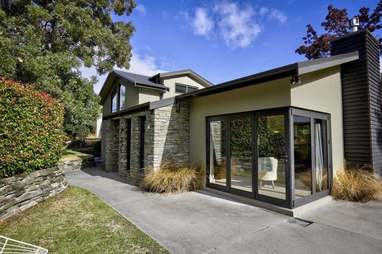 Photo of property in 94 Centennial Avenue, Arrowtown, 9302