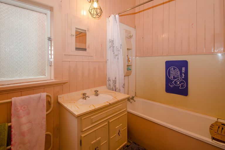 Photo of property in 76 Fawcett Street, South Dunedin, Dunedin, 9012