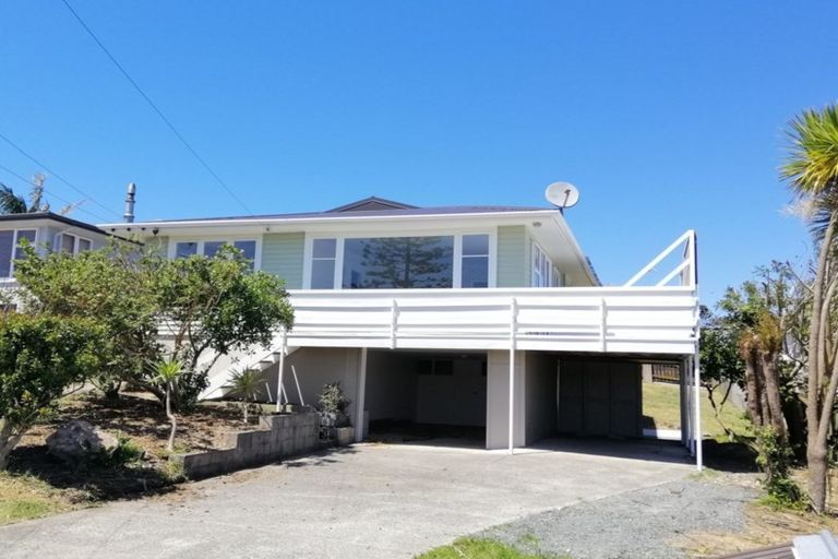 Photo of property in 26 Bay Street, Red Beach, 0932