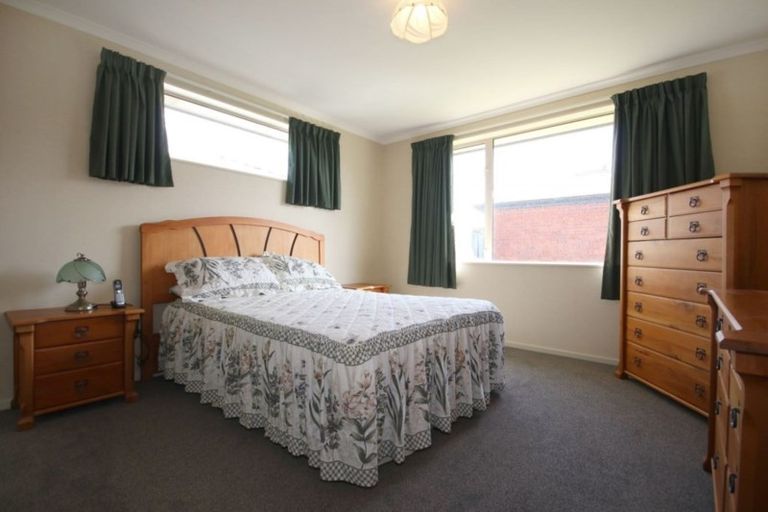 Photo of property in 43 Bullar Street, Grasmere, Invercargill, 9810