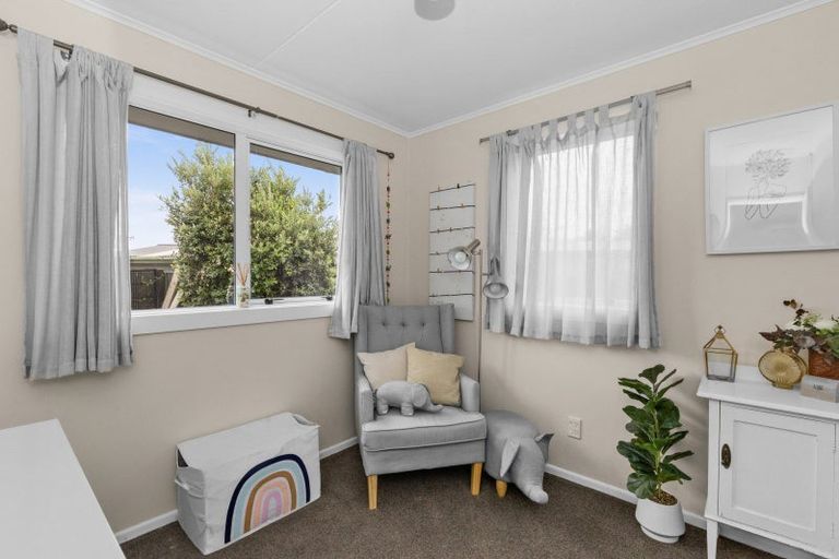 Photo of property in 11 Waterworth Avenue, Onekawa, Napier, 4110