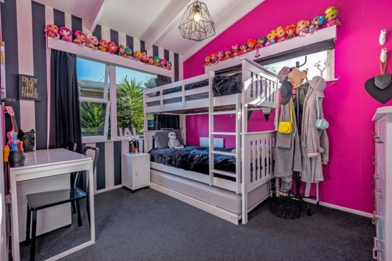 Photo of property in 38 Kelvin Grove Road, Kelvin Grove, Palmerston North, 4414