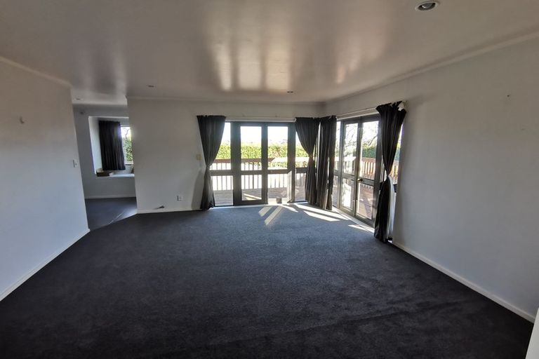 Photo of property in 95 Seaview Road, Glenfield, Auckland, 0629
