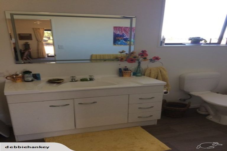 Photo of property in 56 Paritai Lane, Amberley, 7481