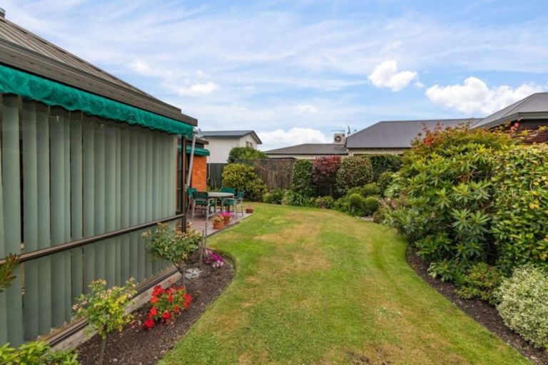 Photo of property in 2/30b Taylors Avenue, Bryndwr, Christchurch, 8052