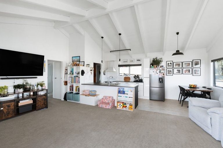 Photo of property in 9 Westwood Street, Bellevue, Tauranga, 3110