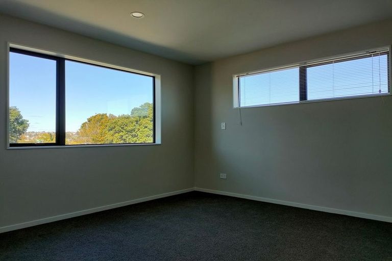 Photo of property in 147a Pigeon Mountain Road, Half Moon Bay, Auckland, 2012