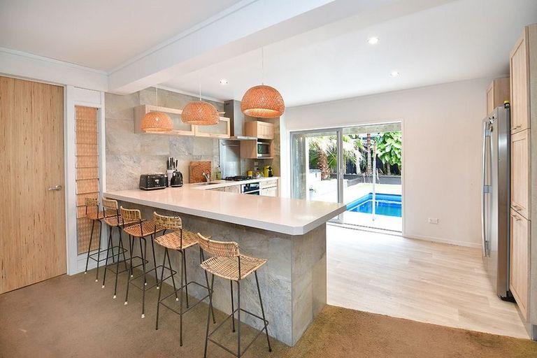 Photo of property in 6 Pine Road, Orewa, 0931