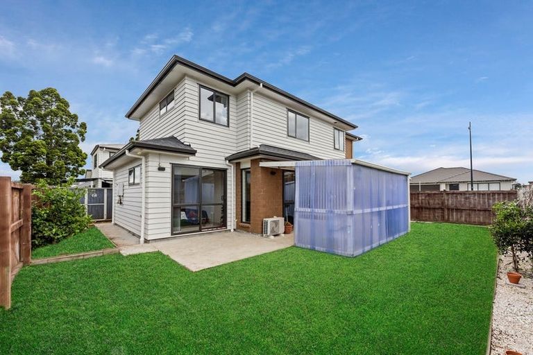 Photo of property in 35 Sapwood Crescent, Takanini, 2110