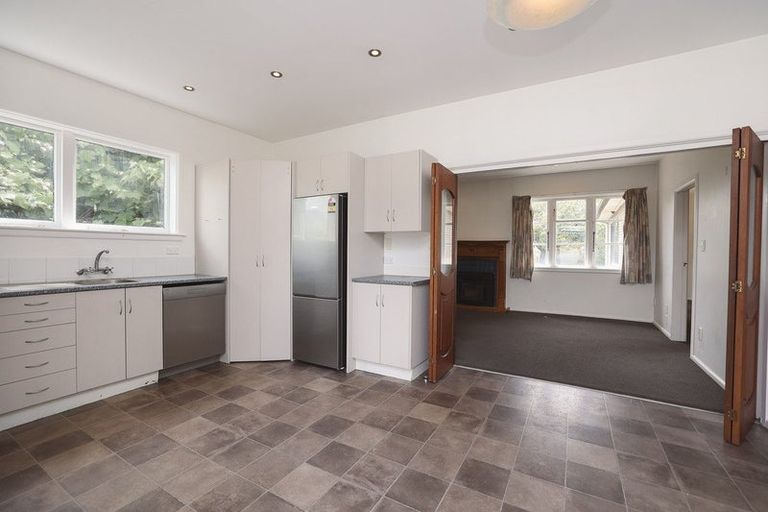 Photo of property in 19 Tika Street, Riccarton, Christchurch, 8041