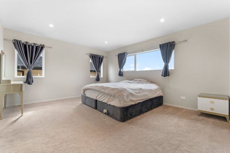 Photo of property in 42 Lime Hill Rise, Flat Bush, Auckland, 2019
