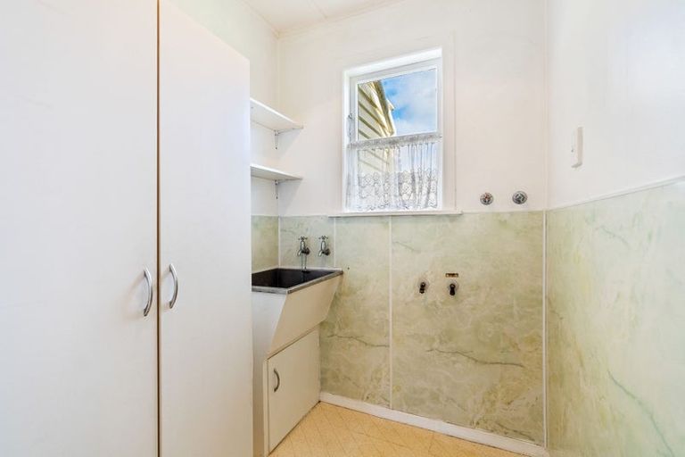 Photo of property in 149 Queen Street West, Levin, 5510