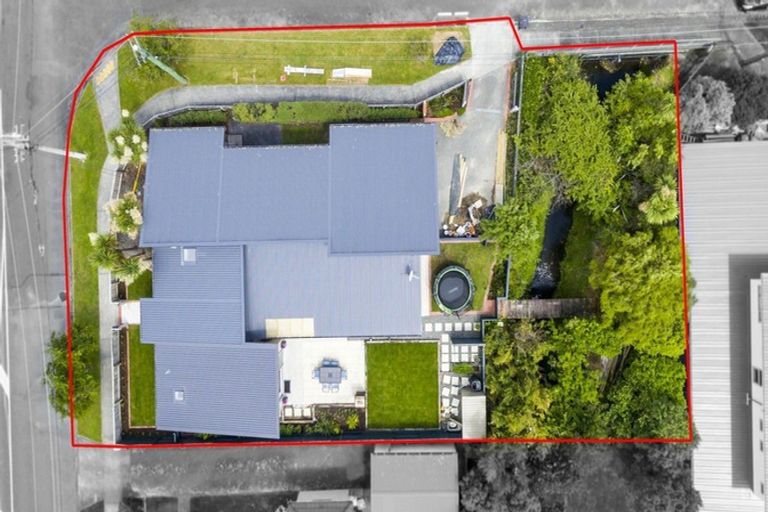 Photo of property in 21 Pempsey Street, Silverstream, Upper Hutt, 5019