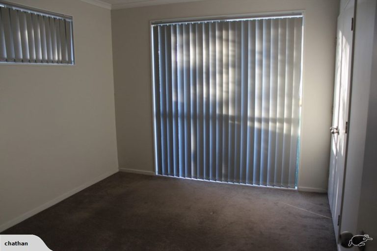 Photo of property in 76a Hepburn Road, Glendene, Auckland, 0602