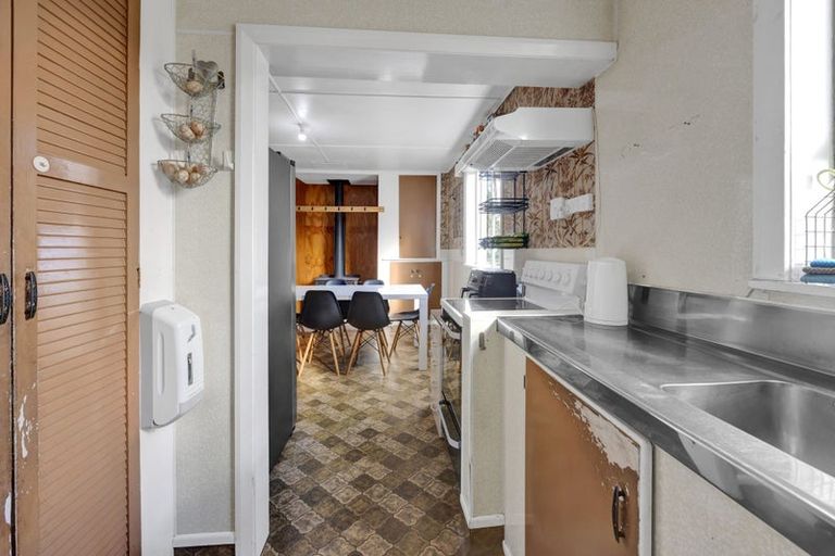 Photo of property in 4 Kerry Lane, Hawera, 4673