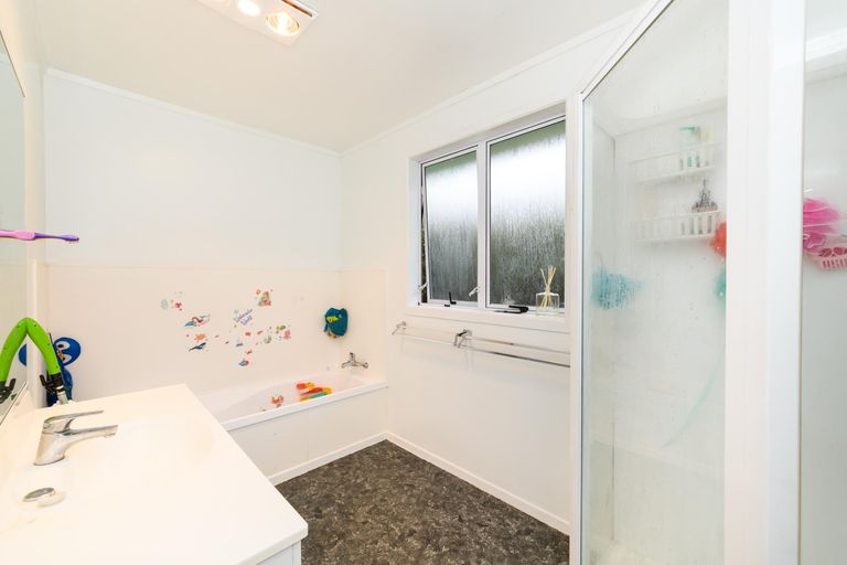 Photo of property in 39 Hewitts Road, Linton, Palmerston North, 4472