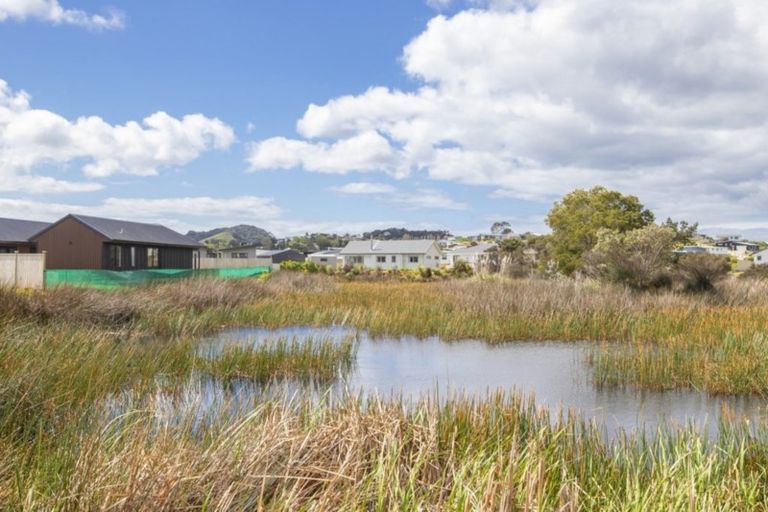 Photo of property in 11 Northcoast Place, Mangawhai Heads, Mangawhai, 0505