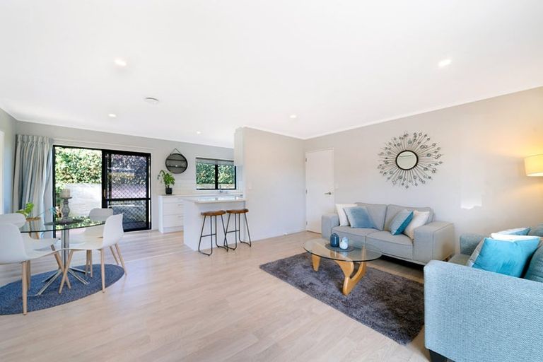 Photo of property in 3/28 Lakeside Drive, Orewa, 0931