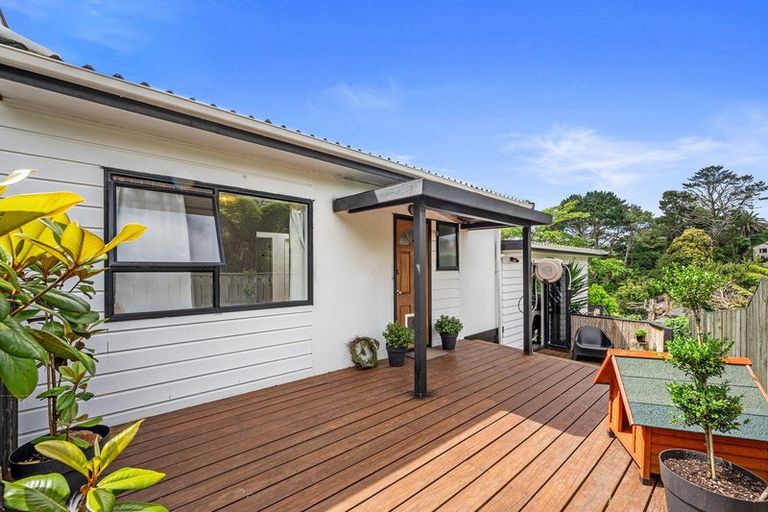 Photo of property in 2/53 Topliss Drive, Northcross, Auckland, 0632