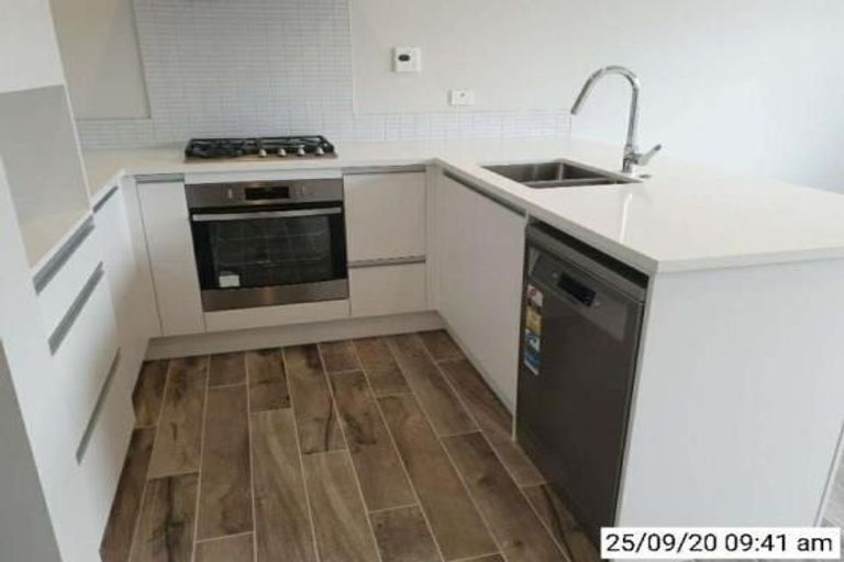 Photo of property in 16 Wai Place, Westgate, Auckland, 0614