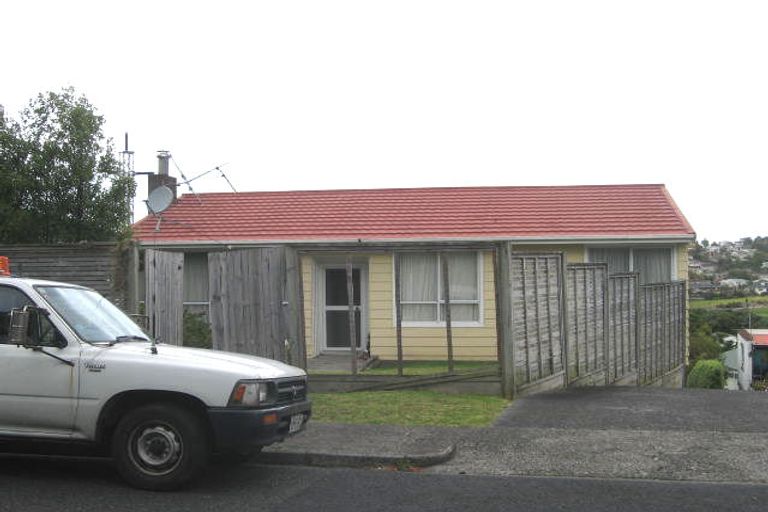 Photo of property in 1/22 Edgeworth Road, Glenfield, Auckland, 0629
