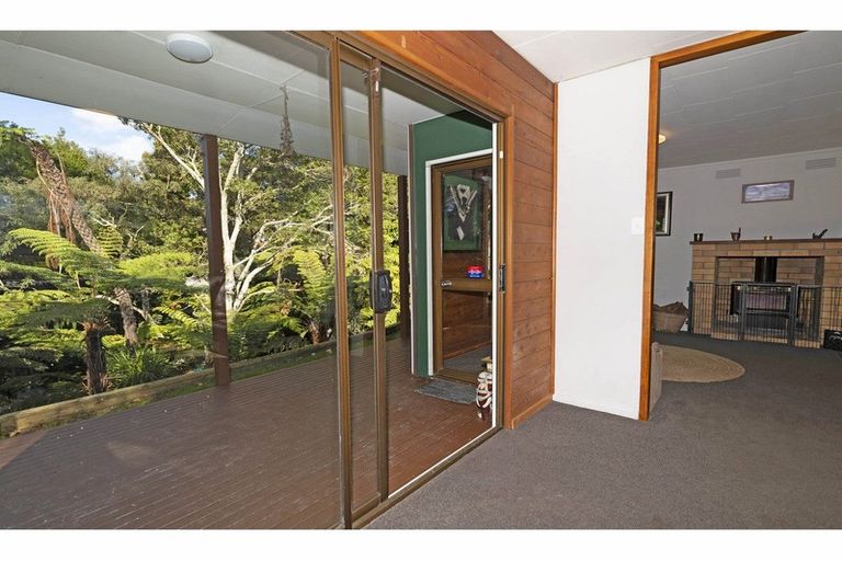 Photo of property in 31 Hartley Terrace, Massey, Auckland, 0614
