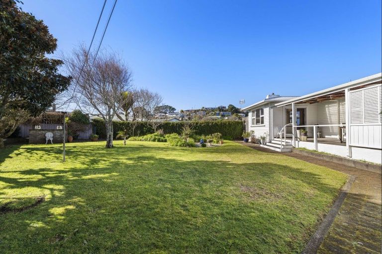 Photo of property in 8 Buckland Place, Spotswood, New Plymouth, 4310