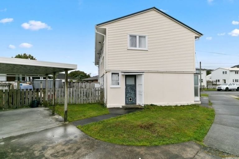 Photo of property in 21-22 Trevethick Grove, Woburn, Lower Hutt, 5010