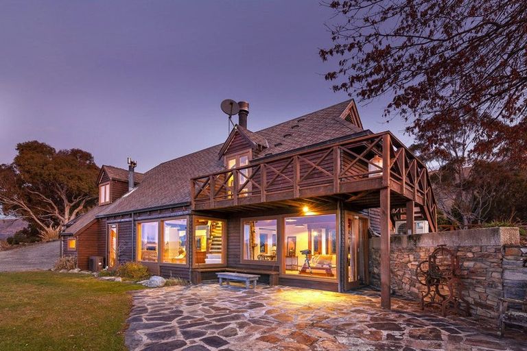 Photo of property in 280 Wanaka-mount Aspiring Road, Wanaka, 9382