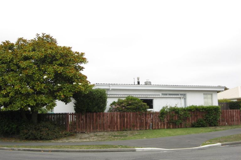 Photo of property in 9 Orrick Crescent, Avondale, Christchurch, 8061