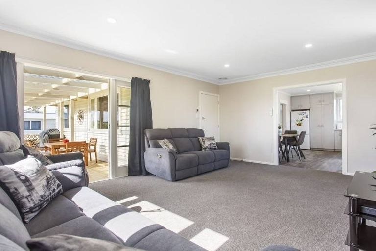Photo of property in 77 Conroy Road, Glenbrook, Waiuku, 2681