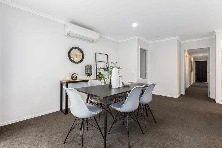 Photo of property in 26 Mooring Close, Whitby, Porirua, 5024