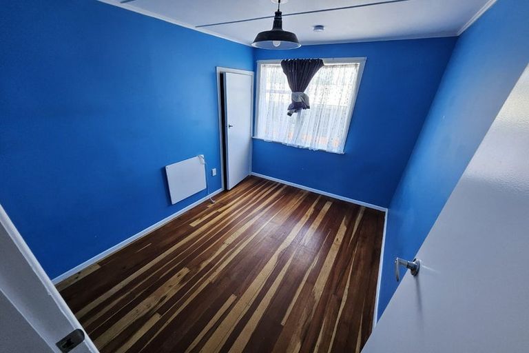 Photo of property in 88 Castor Crescent, Cannons Creek, Porirua, 5024