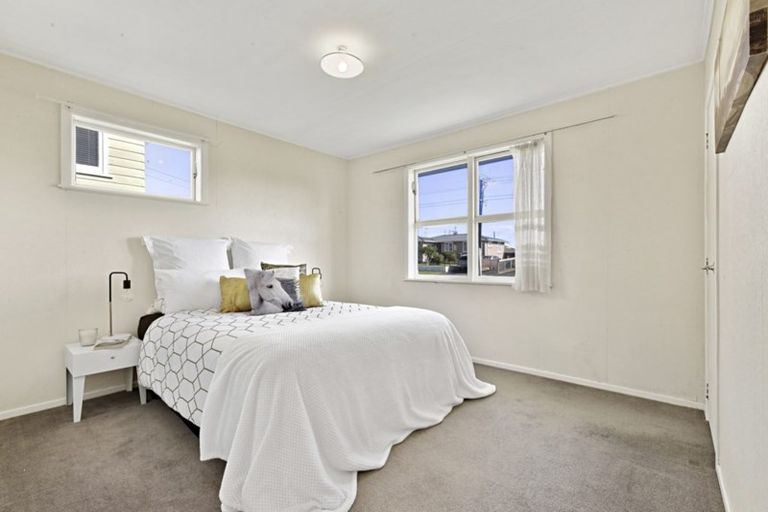 Photo of property in 38 Ferguson Street, Manurewa East, Auckland, 2102