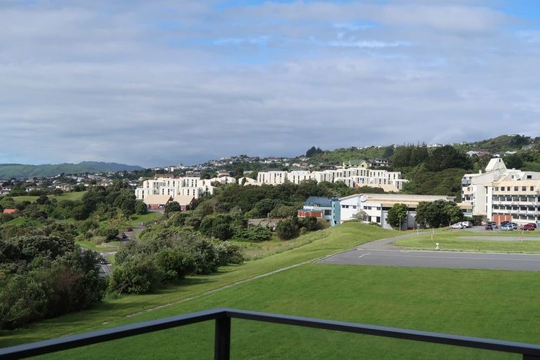 Photo of property in 61a Whitford Brown Avenue, Papakowhai, Porirua, 5024