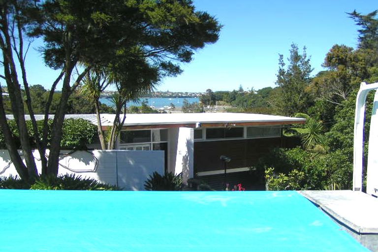 Photo of property in 22 Wilding Avenue, Northcote Point, Auckland, 0627