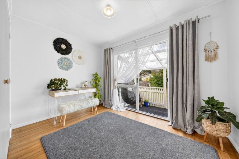 Photo of property in 19 Hardie Grove, Featherston, 5710