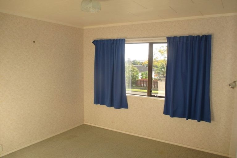 Photo of property in 15a Pohutukawa Drive, Pukete, Hamilton, 3200